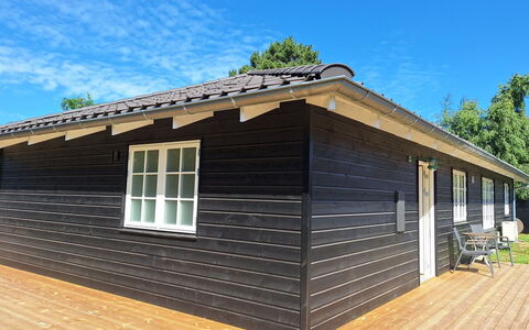 Ethil - 600M from the Sea: Legna, Raccordo, Tetto, Casa, Villetta, Casa, Latifoglie, Porta, Materiale Composito, Plank