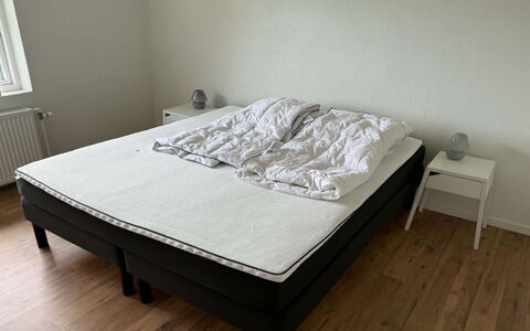 Eeske - 4Km from the Sea: Biancheria, Bedding, Telaio Del Letto, Camera Da Letto, Lenzuolo, Letto, Materasso