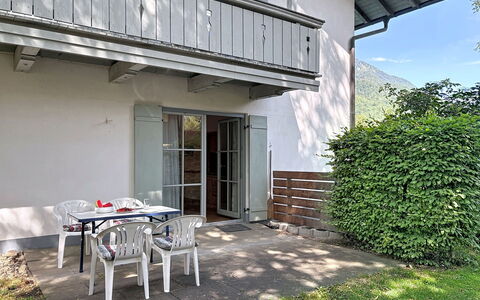 Bergzeit: Casa, Shade, Portico, Villetta, Balcone, Giardino, Prato, Cortile, Estate, Backyard