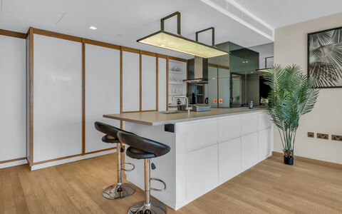 Spitafields Apartment