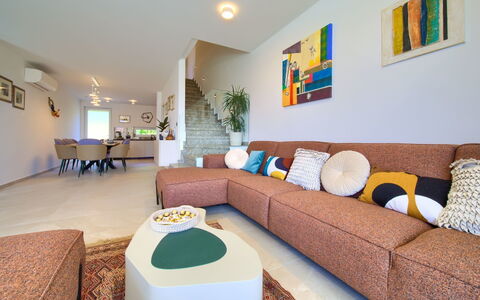 Art Villa Sansa: Arbusto, Giardino, Zona Residenziale, Comunita 'Impianto, Lotto, Groundcover, Landscaping, Backyard, Cortile