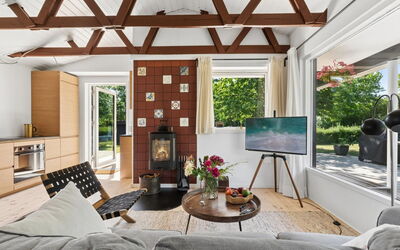 Antonie - 350M from the Sea
