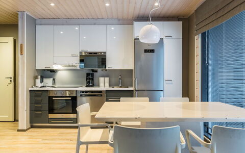 Golfarinkunnas 6A: Mobilia, Interior Design, Pavimentazione, Lampada, Pavimento, Legna, Soffitto, Sedia, Cucina, Tavolo