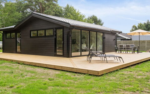 Deik - 1Km from the Sea: Legna, Casa, Latifoglie, Villetta, Raccordo, Deck, Edifici Giardino, Plank, Portico, Color Legno