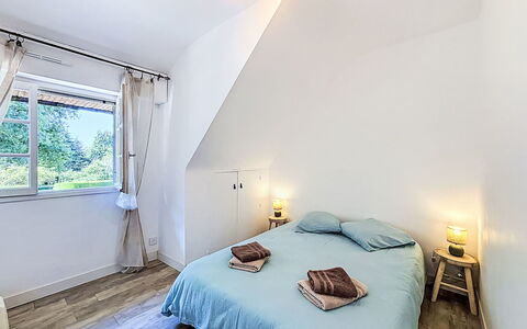 Gîte de la Grée: Legna, Interior Design, Pavimentazione, Pavimento, Mobilia, Pavimento In Legno, Camera Da Letto, Letto, Soffitto, Camera