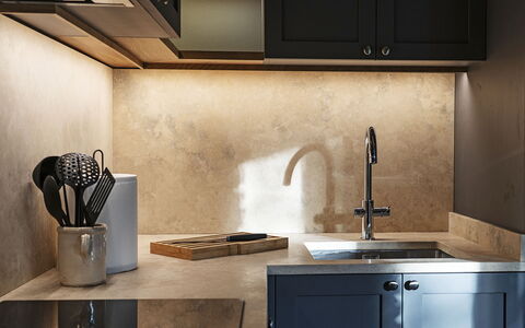 Casa Pernice: Controsoffitto, Pavimentazione, Idraulico Fixture, Rubinetto, Cucina, Interior Design, Lavello, Elettrodomestico, Elettrodomestico Da Cucina, Idraulico