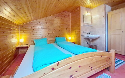 Brandnerhof: Interior Design, Legna, Soffitto, Pavimentazione, Pavimento, Camera Da Letto, Letto, Mobilia, Camera, Casa