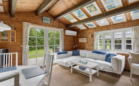 Saxi - 1.2Km from the Sea: Legna, Interior Design, Divano, Soffitto, Casa, Mobilia, Villetta, Soggiorno, Log Cabin