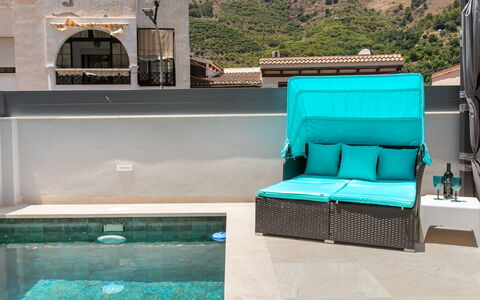 Alta: Mobilia, Mobili Da Esterno, Piscina, Materiale Composito, Sedia, Shade, Ricorrere, Pianta Della Casa, Lettino