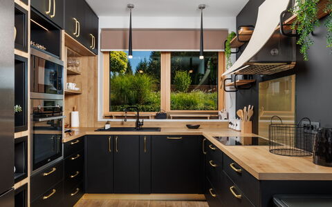Valera Vita Forest: Cucina, Legna, Controsoffitto, Cabinetry, Interior Design, Elettrodomestico Da Cucina, Mobilia, Apparecchio Major, Lampada