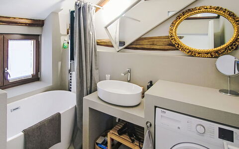 Emma: Interior Design, Idraulico Fixture, Bagno, Pavimentazione, Pavimento, Casa, Idraulico, Rubinetto, Soffitto, Illuminazione