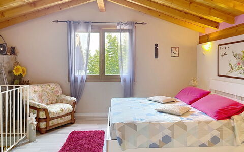 Baita Melissa: Mobilia, Interior Design, Letto, Camera Da Letto, Pavimento, Pavimentazione, Camera, Legna, Soffitto, Biancheria