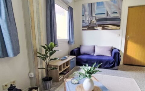 Trebon 1: Pavimentazione, Interior Design, Pavimento, Appartamento, Camera, Mobilia, Soffitto, Pavimento In Legno, Tenda, Soggiorno