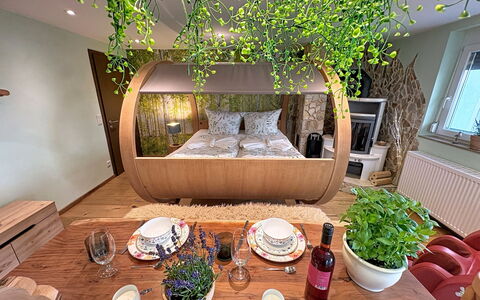 Bionestlein Premium-Appartment mit Sauna: Interior Design, Legna, Mobilia, Illuminazione, Pavimentazione, Pavimento, Casa, Camera Da Letto, Camera, Letto