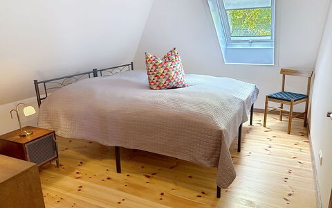 Chrischi: Pavimento In Legno, Pavimentazione, Mobilia, Pavimento, Legna, Interior Design, Camera Da Letto, Letto, Biancheria, Illuminazione
