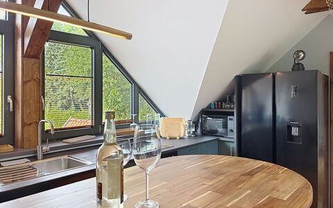 Chrischi: Mobilia, Interior Design, Legna, Cucina, Pavimentazione, Soffitto, Controsoffitto, Illuminazione, Pavimento, Sedia