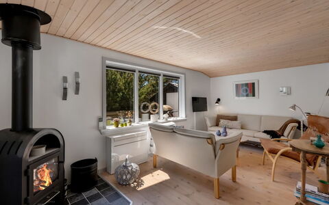 Wingot - from the Sea: Mobilia, Interior Design, Pavimentazione, Legna, Soffitto, Pavimento, Camera, Illuminazione, Soggiorno, Sedia