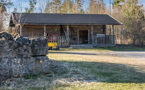 Laukaa 605: Albero, Legna, Paesaggio, Lotto, Area Rurale, Villetta, Tetto, Log Cabin, Capannone, Capanna