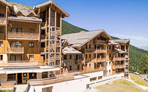 Les Orres 652: Balcone, Color Legno, Pianta Della Casa, Mobili Da Esterno, Vaso Di Fiori