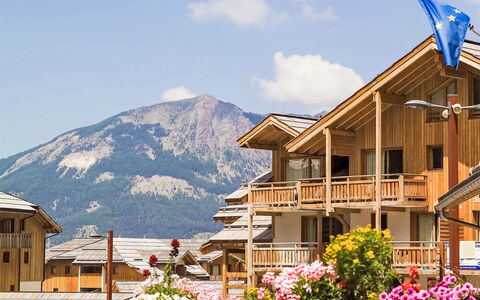 Les Orres 652: Balcone, Color Legno, Pianta Della Casa, Mobili Da Esterno, Vaso Di Fiori