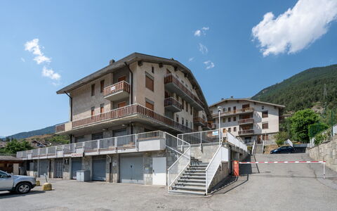 Raggio di Stella: Balcone, Color Legno, Pianta Della Casa, Mobili Da Esterno, Vaso Di Fiori