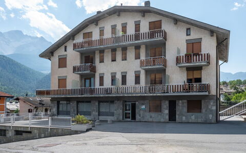 Raggio di Stella: Balcone, Color Legno, Pianta Della Casa, Mobili Da Esterno, Vaso Di Fiori