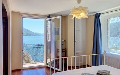 Casa Yakamos: Mobilia, Interior Design, Pavimentazione, Pavimento, Camera, Appartamento, Casa, Camera Da Letto, Letto, Sedia