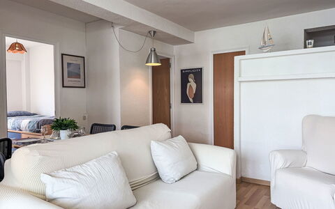 Xaloc: Mobilia, Interior Design, Divano, Pavimentazione, Parete, Pavimento, Legna, Camera, Soggiorno, Appartamento