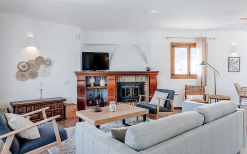 Can Nura: Mobilia, Interior Design, Divano, Legna, Soggiorno, Pavimentazione, Soffitto, Camera, Casa, Pavimento