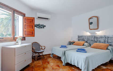 Can Nura: Mobilia, Appartamento, Pavimentazione, Interior Design, Casa, Pavimento, Soffitto, Ricorrere, Letto, Camera Da Letto