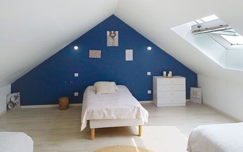 Le Jardin du Calme: Interior Design, Camera Da Letto, Pavimentazione, Legna, Pavimento, Letto, Soffitto, Mobilia, Camera, Lenzuolo