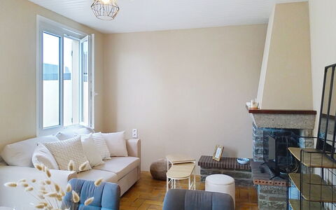 Riviera: Mobilia, Interior Design, Pavimentazione, Parete, Pavimento, Divano, Camera, Legna, Soffitto, Soggiorno