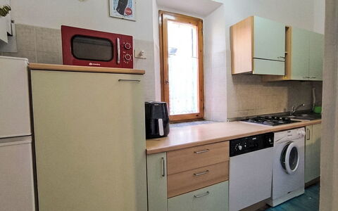 Casa Lelà: Elettrodomestico Da Cucina, Apparecchio Major, Cucina, Legna, Pavimentazione, Controsoffitto, Cabinetry, Pavimento, Elettrodomestico, Interior Design