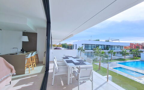 Kristal: Appartamento, Condominio, Balcone