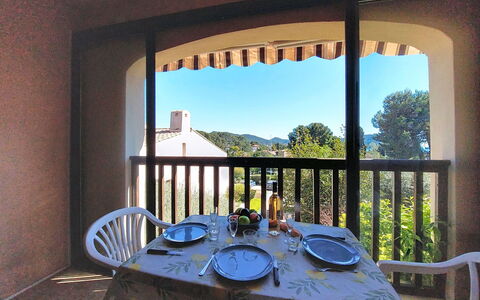 La Bressado: Balcone, Portico, Colonna, Sedia, Color Legno, Cucina & Sala Da Pranzo Tavolo, Mobili Da Esterno, Villa, Hacienda, Tavolo Esterno