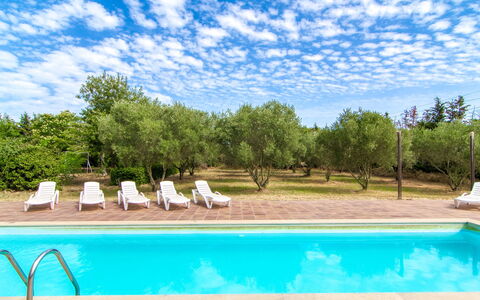 Mas Nualart: Blu, Piscina, Giardino, Landscaping, Ricorrere, Eco Hotel, Hacienda, Mobili Da Esterno, Agriturismo