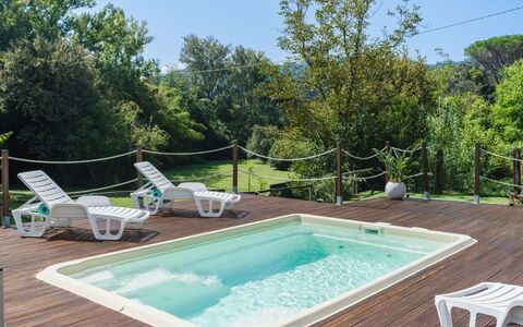 Casa Lulù: Piscina, Mobili Da Esterno, Tempo Libero, Materiale Composito, Ricorrere, Giardino, Deck, Shade, Ombrello