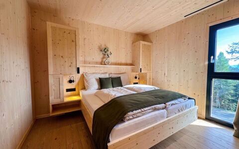 02 Nth050 18A Sup Chalet mit Sauna und Hot Tub 2 e: Camera Da Letto, Latifoglie, Color Legno, Letto, Telaio Del Letto, Bedding, Plank, Compensato, Pavimento In Legno, Hotel