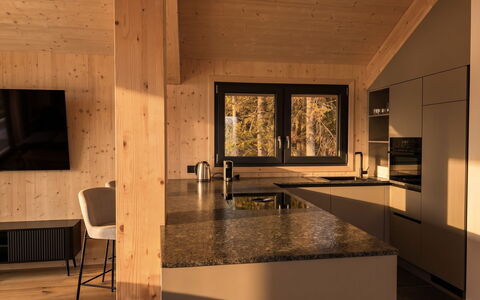 02 Nth055 18F Sup Chalet mit Sauna und Hot Tub 2 e: Legna, Pavimentazione, Interior Design, Soffitto, Pavimento, Camera, Cucina, Lampada, Latifoglie, Pavimento In Legno