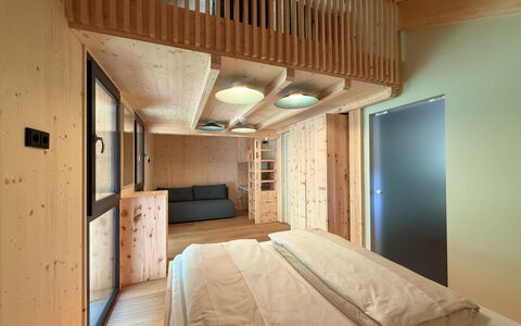 03 Nth032 Deluxe Chalet mit Sauna und Hot Tub: Legna, Interior Design, Soffitto, Camera Da Letto, Pavimento, Pavimentazione, Camera, Letto, Color Legno, Latifoglie