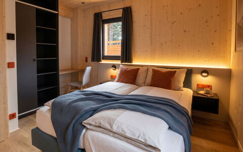02 Nth054 18E Sup Chalet mit Sauna und Hot Tub 2 e: Costruzione, Casa, Finestra, Casa, Tetto, Zona Residenziale, Arbusto, Villetta, Lotto