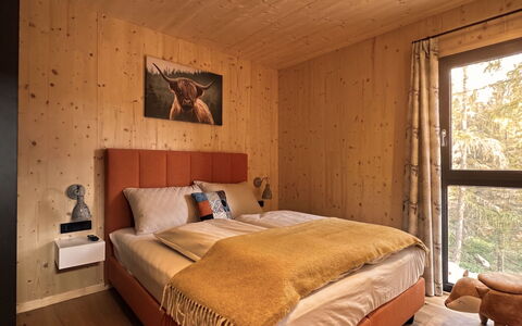 02 Nth056 18G Sup Chalet mit Sauna und Hot Tub 2 e: Camera Da Letto, Letto, Mobilia, Interior Design, Lenzuolo, Legna, Pavimentazione, Pavimento, Bedding, Camera