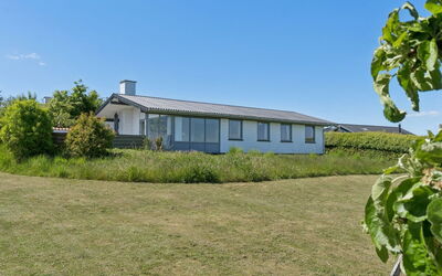 Anelia - 400M from the Sea