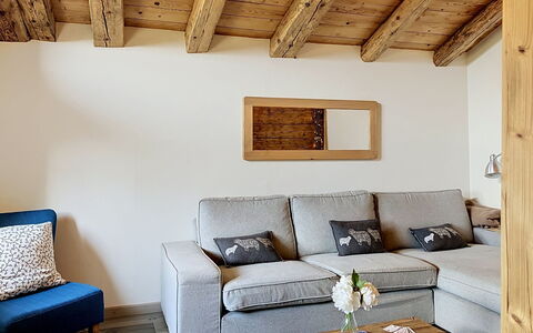 Chalet 1899: Mobilia, Interior Design, Pavimentazione, Legna, Divano, Pavimento, Soffitto, Camera, Soggiorno, Pavimento In Legno