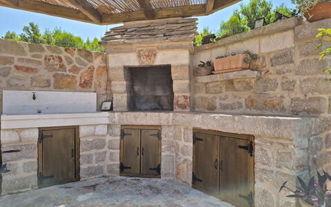 Bilušić: Piscina, Balcone, Appartamento, Ricorrere, Estate, Villa, Hotel, Hacienda, Resort Citta ', Cortile