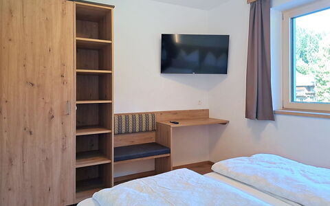 Auffach 602: Legna, Interior Design, Letto, Pavimentazione, Camera Da Letto, Pavimento, Telaio Del Letto, Mobilia, Color Legno, Camera