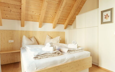 Niederwölz 606: Casa, Villetta, Camera Da Letto, Latifoglie, Color Legno, Pavimento In Legno, Hotel, Letto, Bedding, Vernice