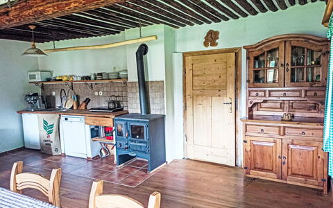 U Kazíků: Mobilia, Legna, Cucina, Soffitto, Pavimentazione, Interior Design, Pavimento, Camera, Latifoglie, Color Legno