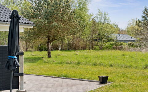 Wreth - 1.5Km from the Sea: Shade, Prato, Giardino, Landscaping, Parco, Cortile, Struttura Esterna, Backyard, Edifici Giardino
