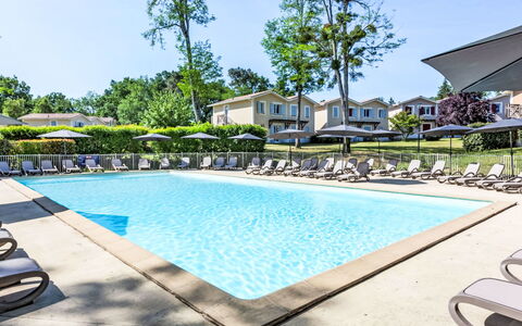 Barbaste 602: Zona Residenziale, Ricorrere, Piscina, Estate, Mobili Da Esterno, Tempo Libero, Ombrello, Giardino, Landscaping, Eco Hotel